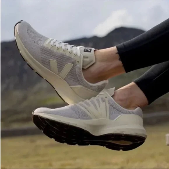 Veja White and Cream Women's Sneakers - Picture 9 of 11